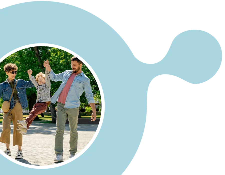 Parents en sortie dans le logo de Loomi